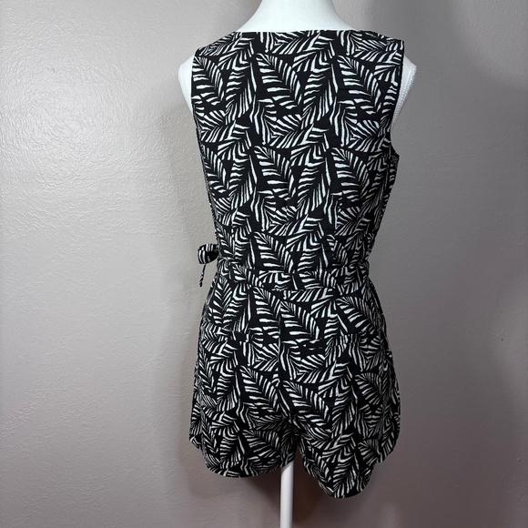 Ann Taylor LOFT Black and White Romper - Picture 6 of 8